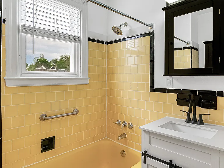 5213 Blaine St NE — Photo 20