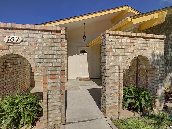 5th image of 109 DEARBORN DR