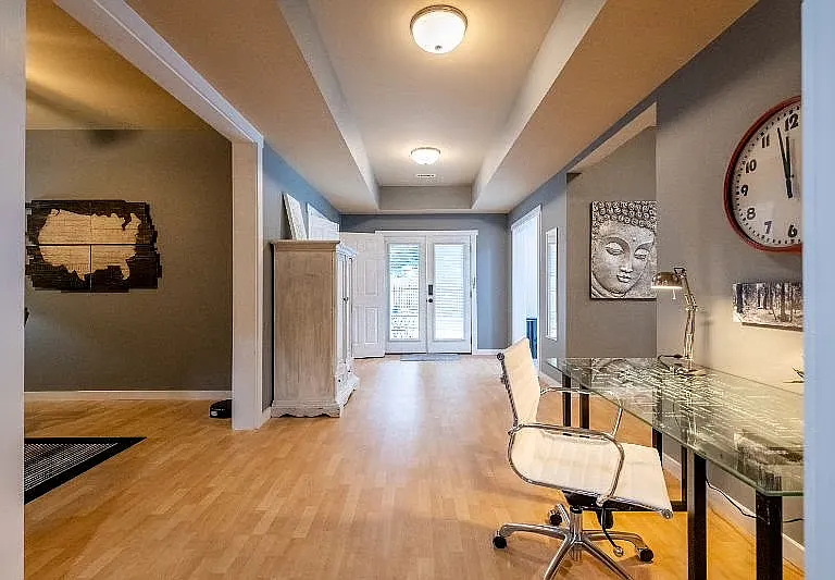 4580 Carriage Walk Ln — Photo 22
