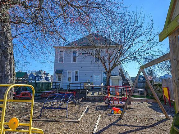 5th image of 1304 Saint Ann St
