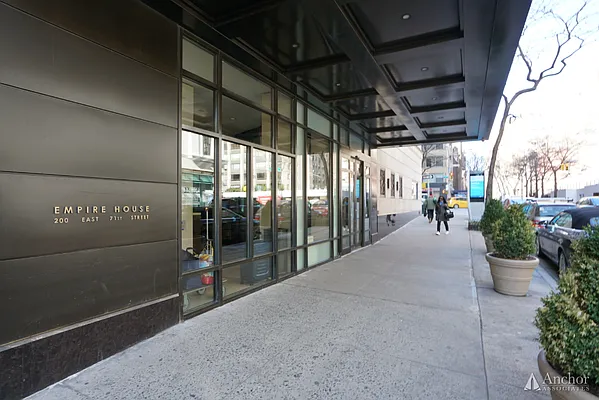 Rented by Anchor Associates | media 15