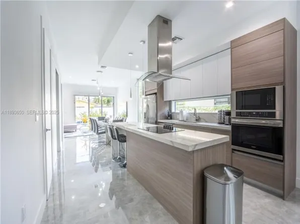 3461 SW 25th St #B, Miami, FL 33133