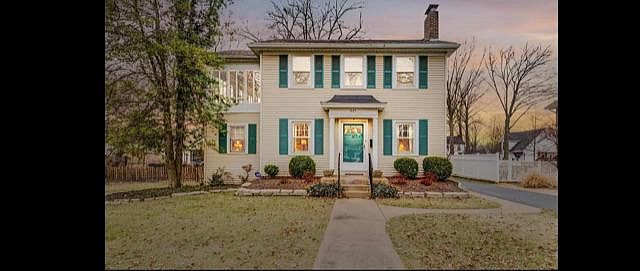 1st image of 621 Pearl Ave