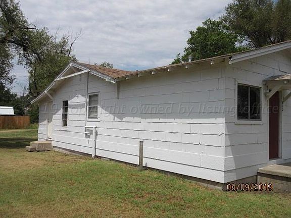 2nd image of 710 S Wilhelm Ave