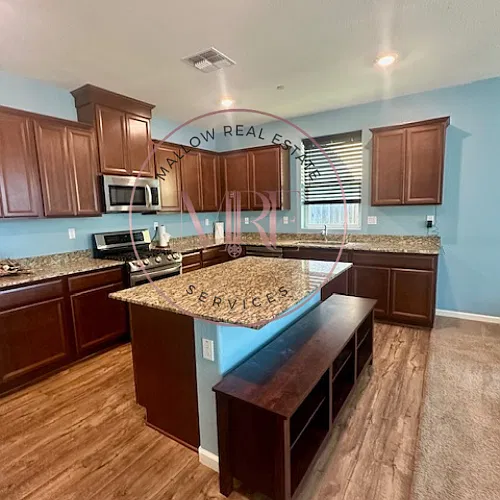 3 bed, 1508 sqft, $2,400 — Photo 2