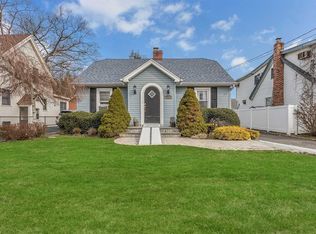 2599 Martin Ave, Bellmore, NY 11710