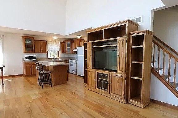 5th image of 49 Surrey St