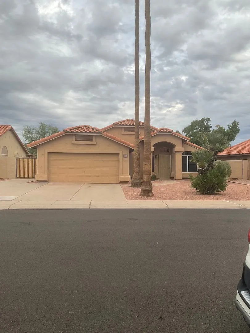 Fantastic 3 Bed + Pool/Rv Gate/Workshop In Gilbert *Gilbert/Warner* — Photo 1