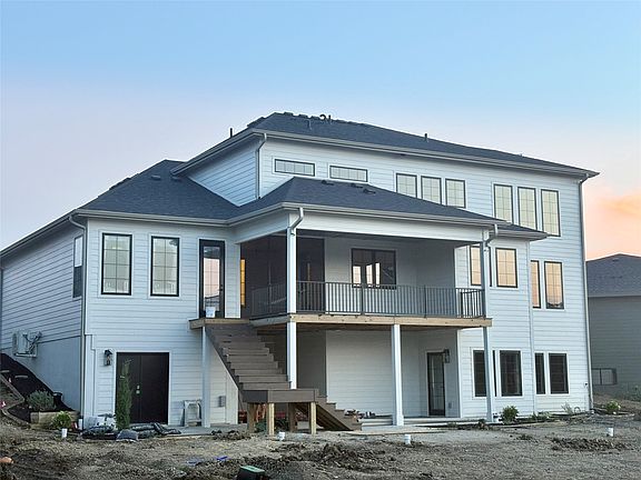 3rd image of 313 Emmett Ct