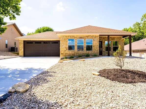 706 Oak Valley Dr, Kerrville, TX 78028