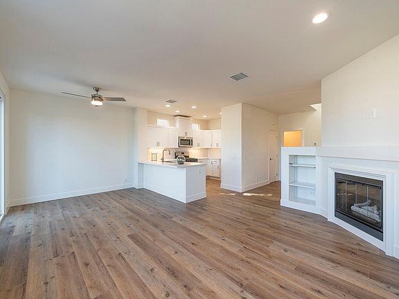 5th image of 2890 N Santa Fe Pl