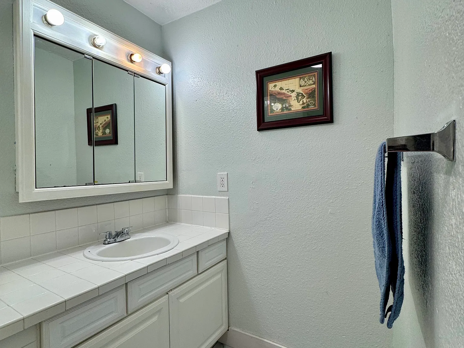 1371 Lipan St — Photo 4