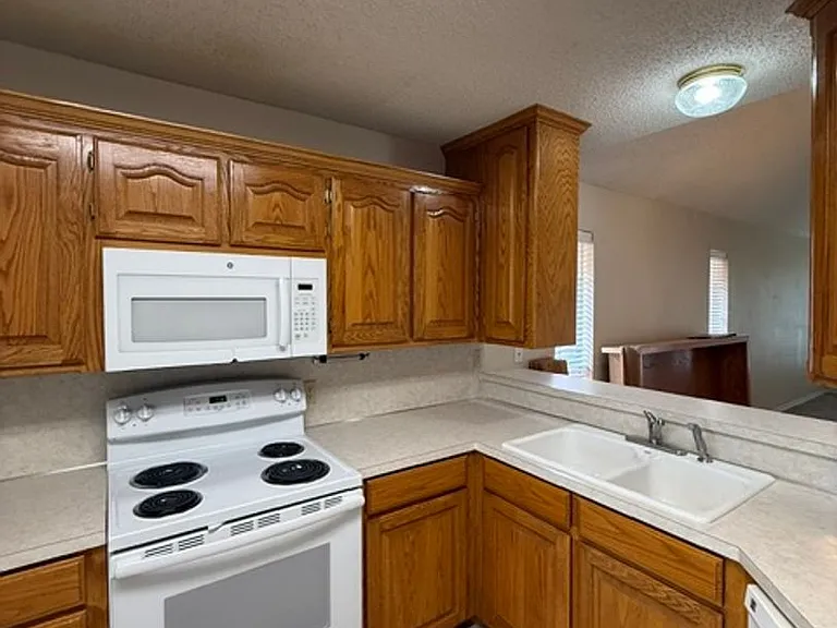 1097 Lytle Creek Dr — Photo 8
