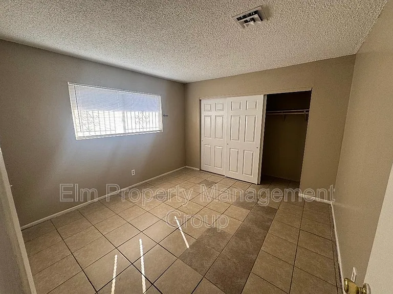 2505 Cedar Ave #1 — Photo 3