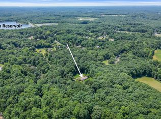 372 W Farms Rd, Farmingdale, NJ 07727