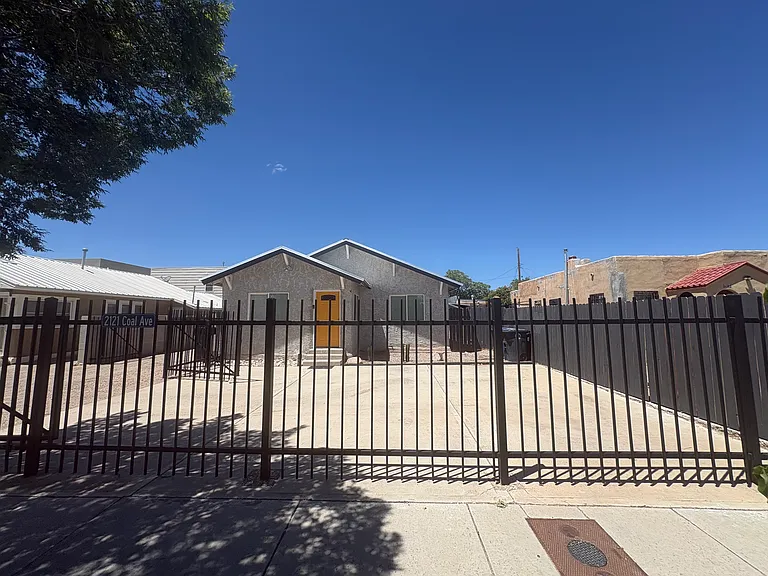 2121 Coal Ave SE #A — Photo 11