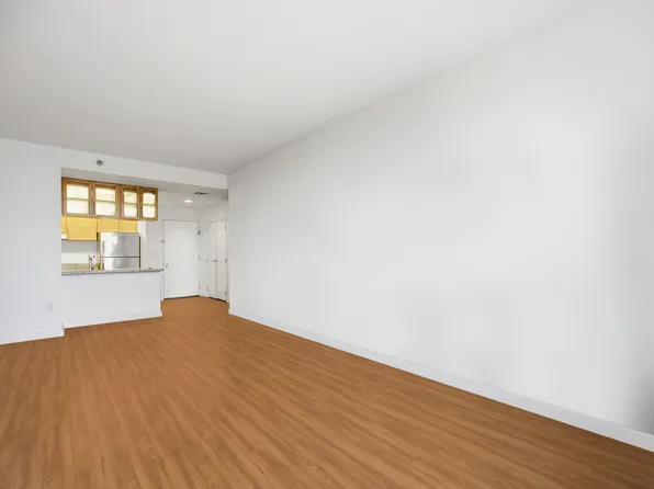 40-28 College Point Boulevard image 17 of 25