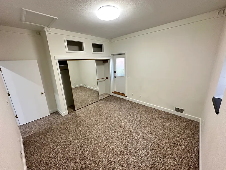 306 S Oak St #A — Photo 13