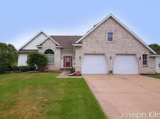 5852 Charolais Dr SW, Wyoming, MI 49418