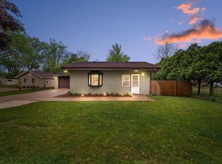 W865 Pell Lake Dr, Genoa City, WI 53128