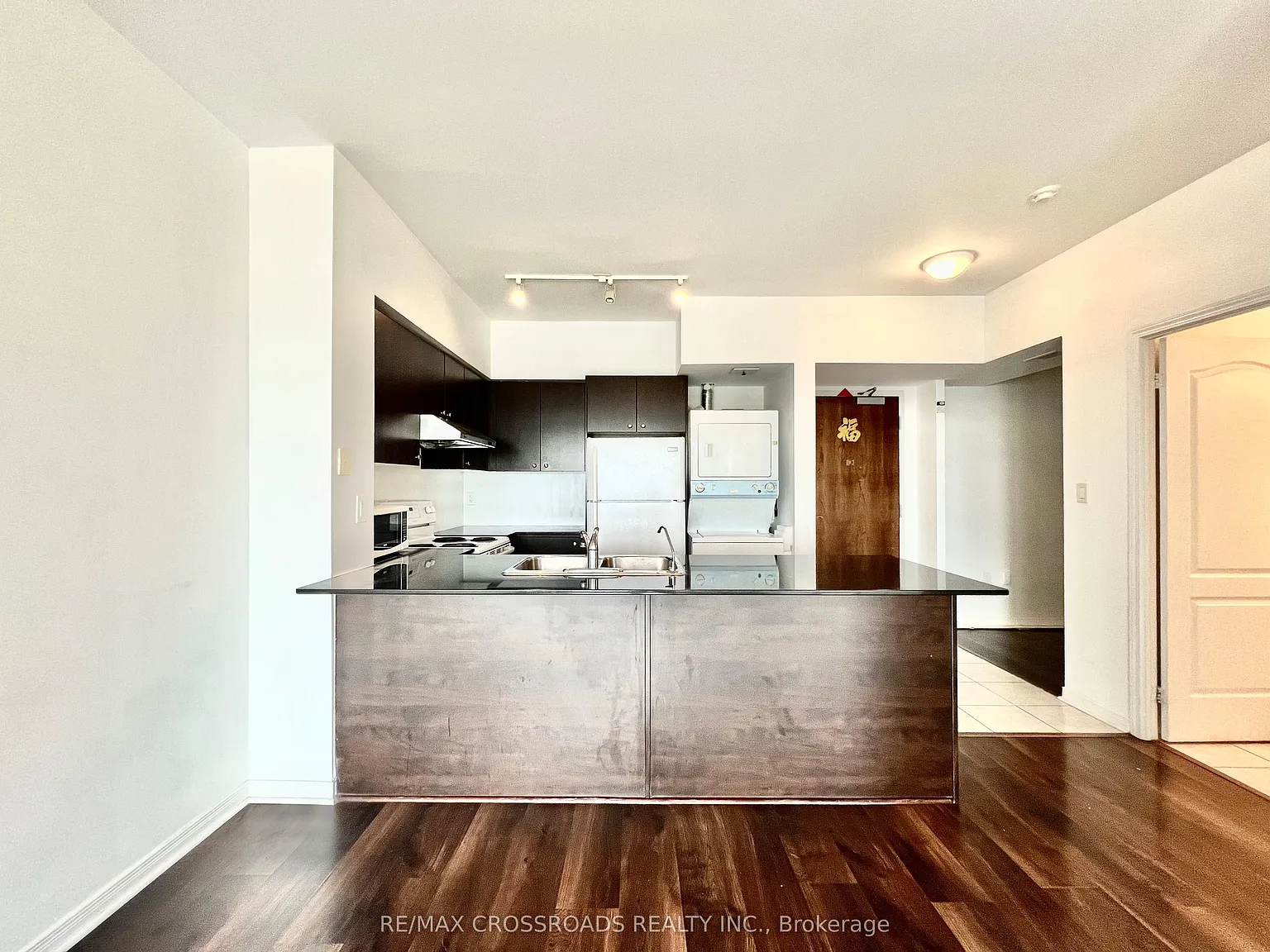 2 bed, $2,249 — Photo 1