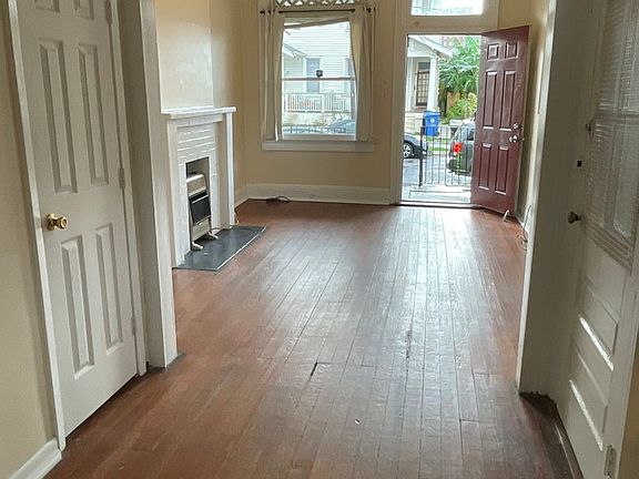 3rd image of 2717-19 Milan St #2719