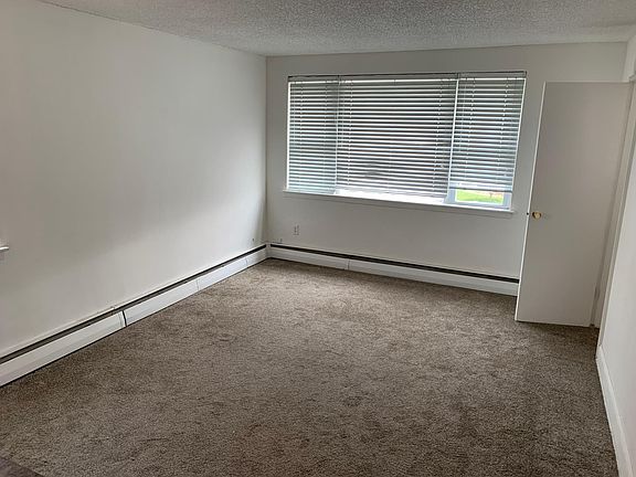 2nd image of 1232 Saint Vincent St Floor 2