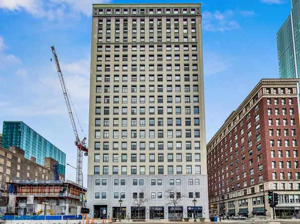 910 S Michigan Ave APT 1005, Chicago, IL 60605