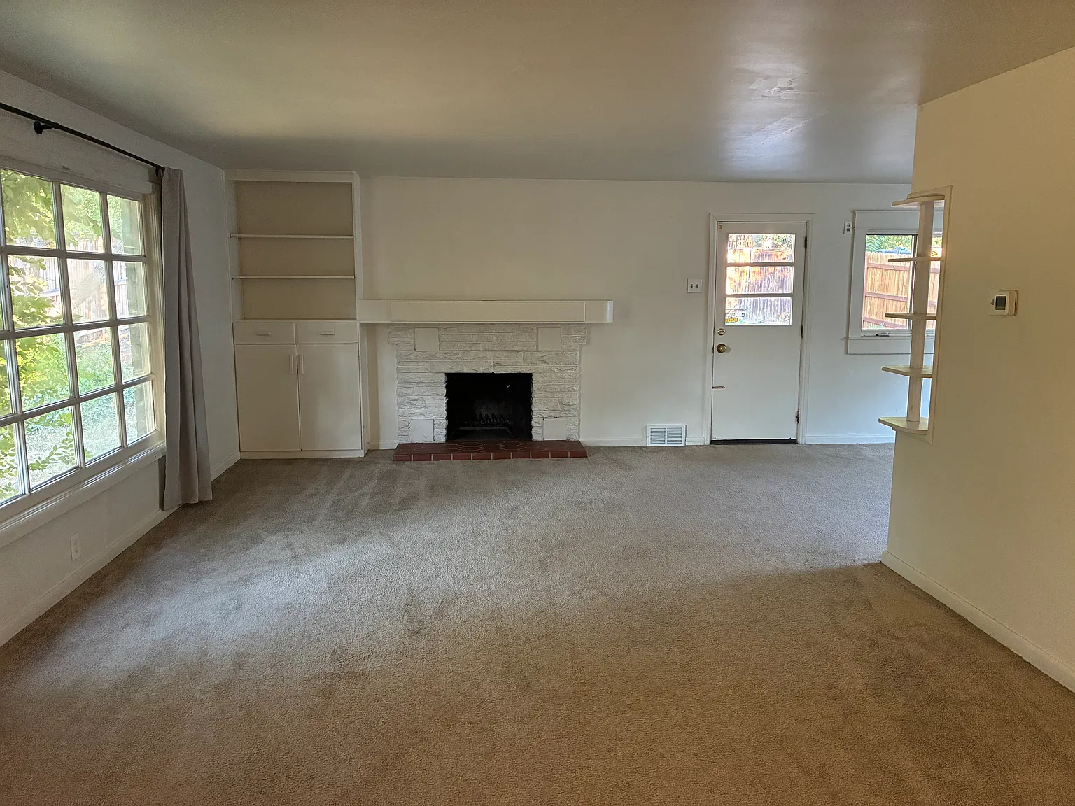 4 bed, 2250 sqft, $7,400 — Photo 3