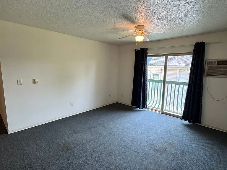 90 E Gridley Ave — Photo 60