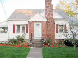 8 Cardinal Rd, Worcester, MA 01602