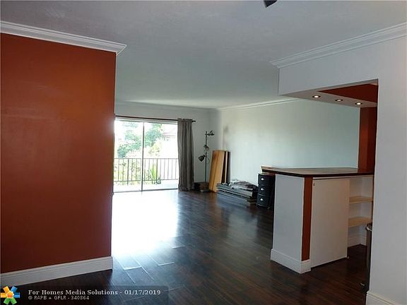 3rd image of 6900 N Kendall Dr APT A407