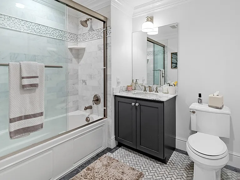 25 Village Green Dr — Photo 14