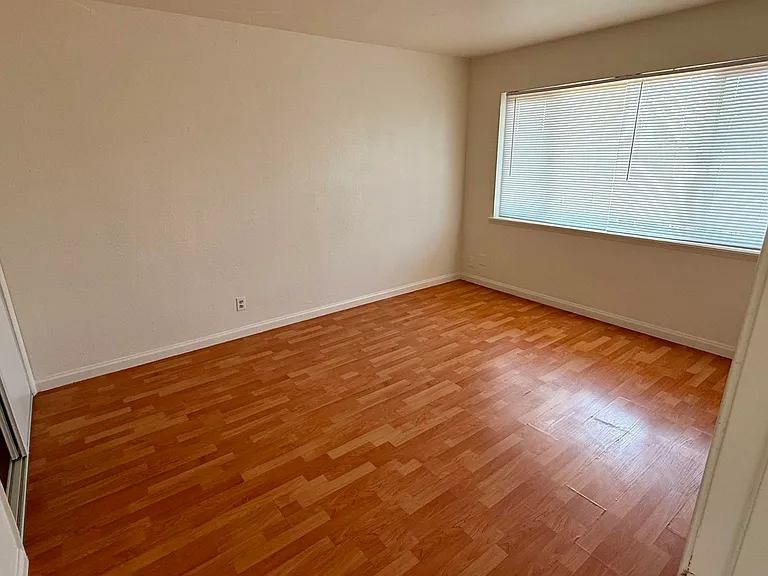 10100 Walnut St #3 — Photo 6