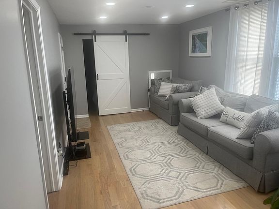 2nd image of 5138 S Keeler Ave APT 2