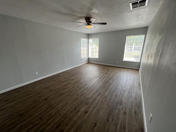 5th image of 306 Koehler Ct