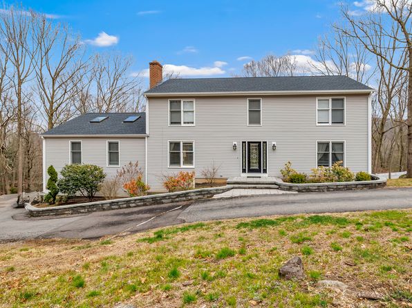 190 Thoreau Dr, Shelton, CT 06484