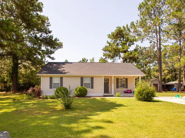 3602 Meadow Ln, Blackshear, GA 31516