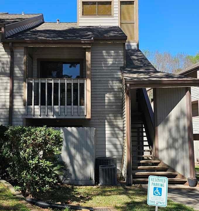 1st image of 3900 Aspen Dr APT B201