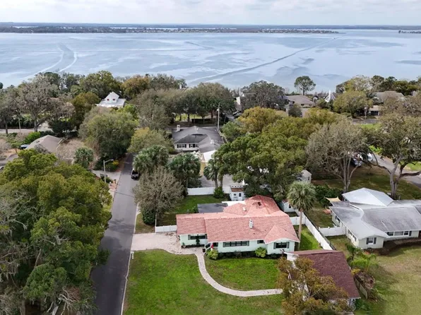 580 Page Ln, Mount Dora, FL 32757