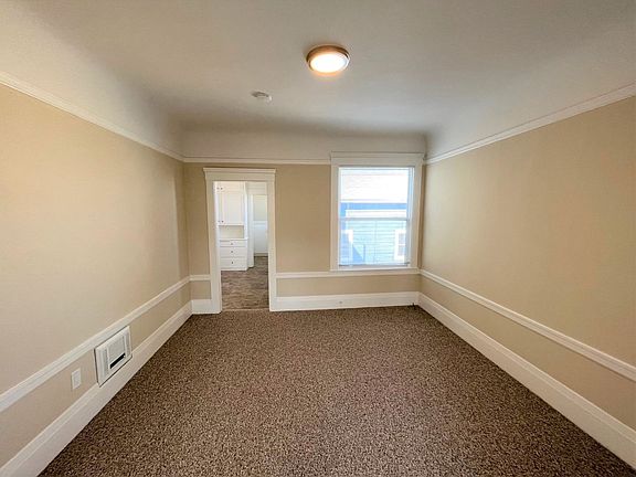 3rd image of 2386-2390 Lombard St #5