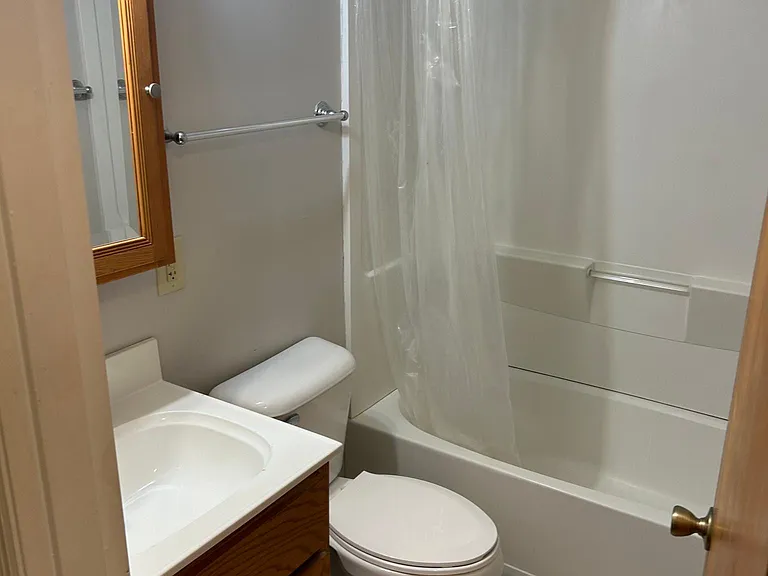 112 W Jones St #9 — Photo 11