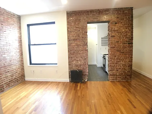 Rented by Bohemia Realty Group | media 5