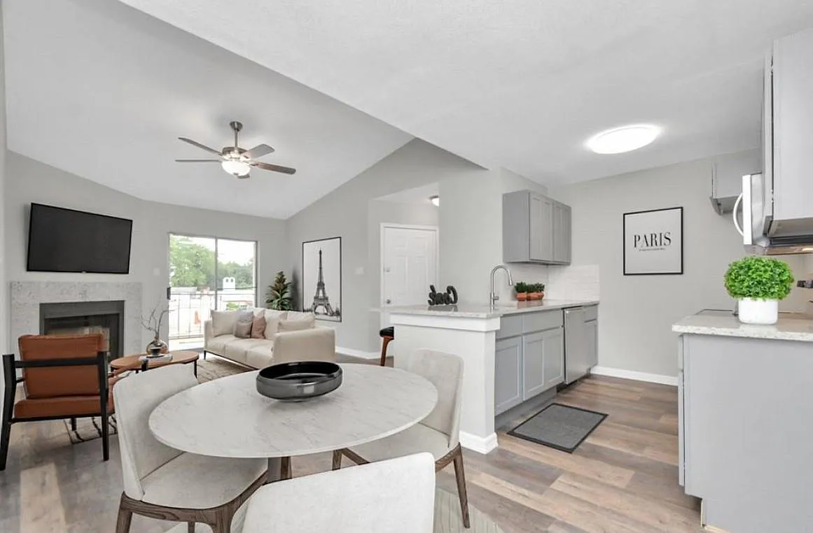 2 bed, 1.0 bath, 956 sqft, $1,400 — Photo 1