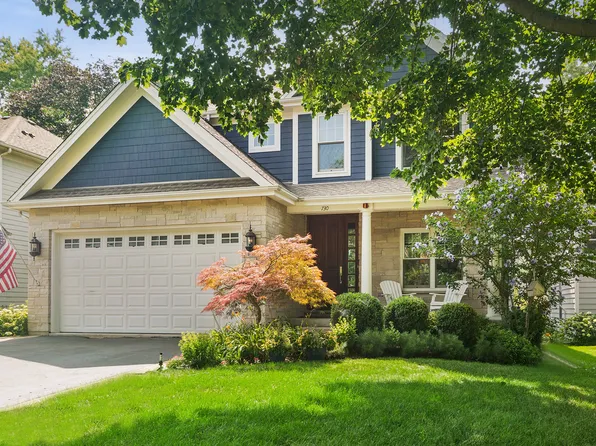 730 Highland Ave, Barrington, IL 60010