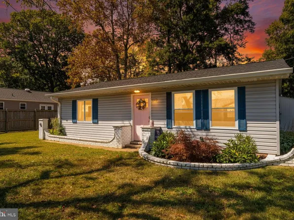 3858 Holly Dr, Edgewater, MD 21037