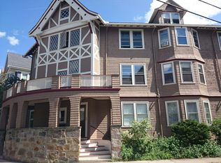 128 Davis Ave #C, Brookline, MA 02445