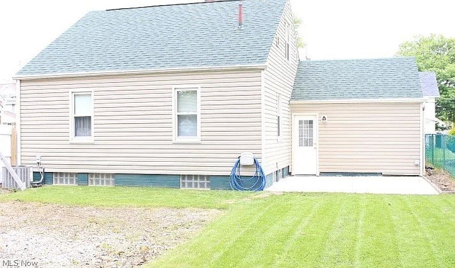 2nd image of 2731 Daleford Ave NE