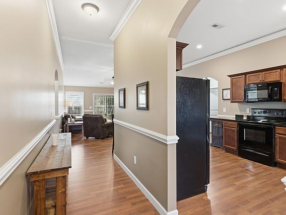 4th image of 218 Heritage Creek Dr
