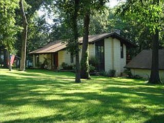 1st image of 200 Edgewood Dr